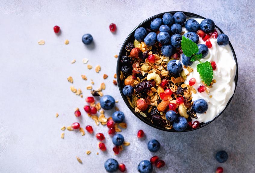 Toasted Granola with Barley & Berries
