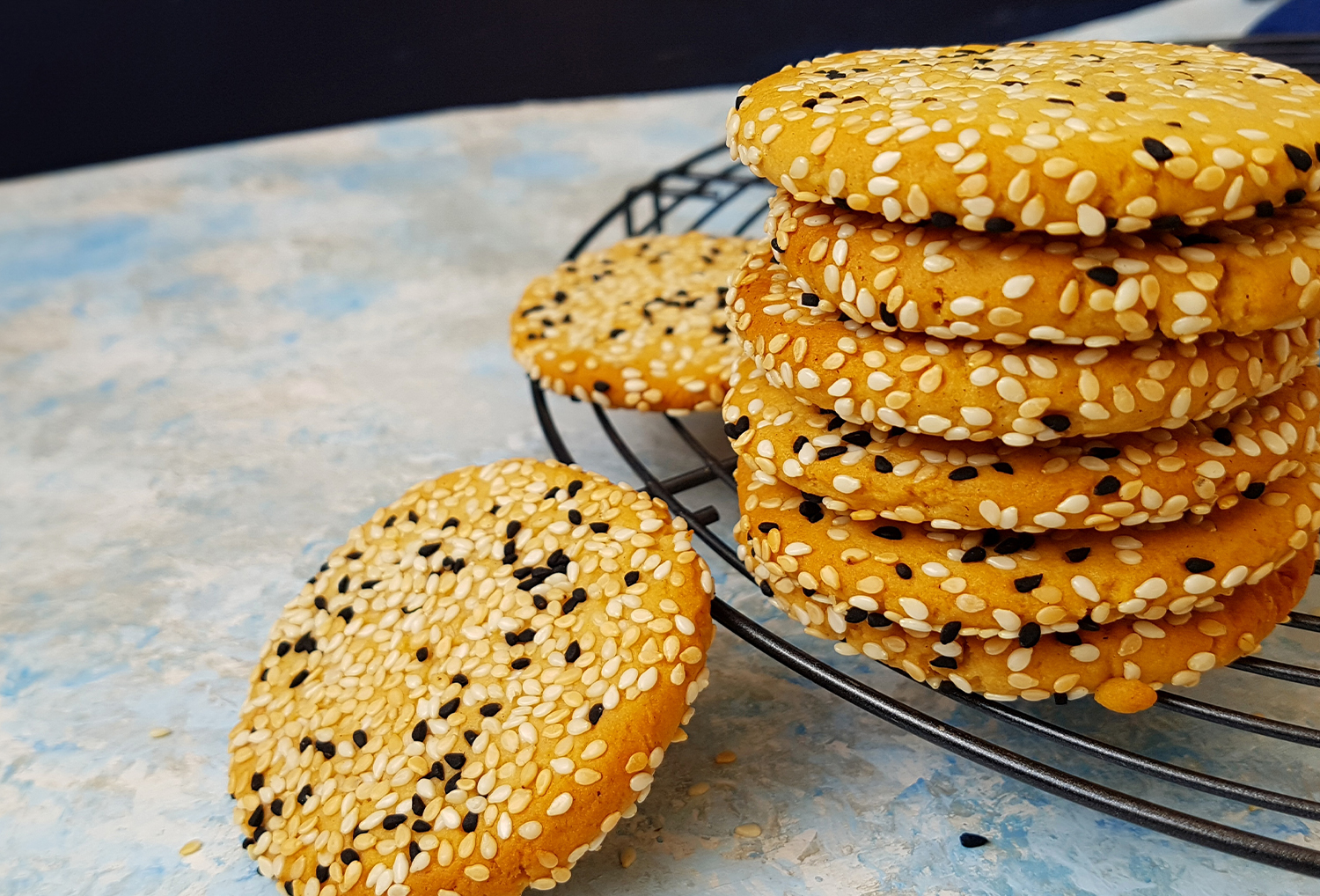 Tahini Biscuit Crackles